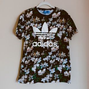 Adidas t-shirt